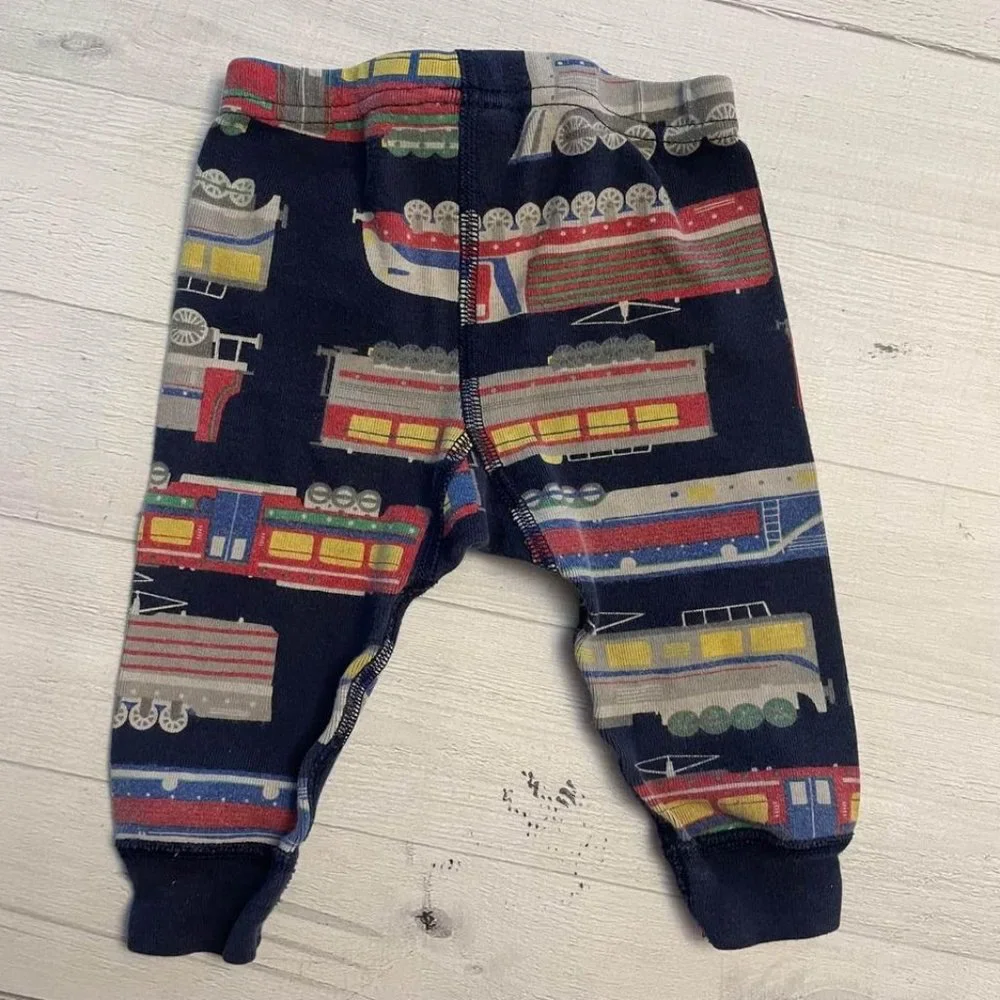Hanna‎ Andersson baby train pajamas 3-6 months